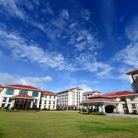 The Hotel Grand Ace Naypyidaw Exterior foto